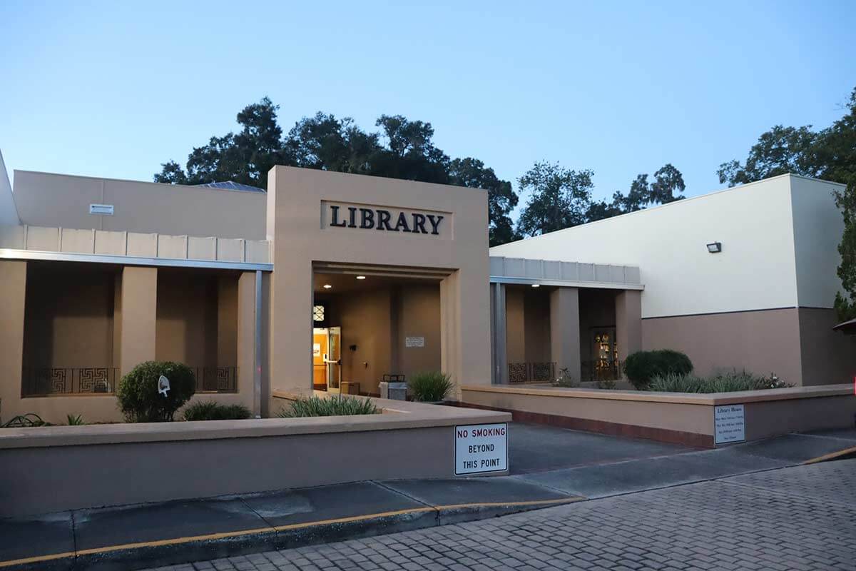 Lakes Region Library in Inverness, FL